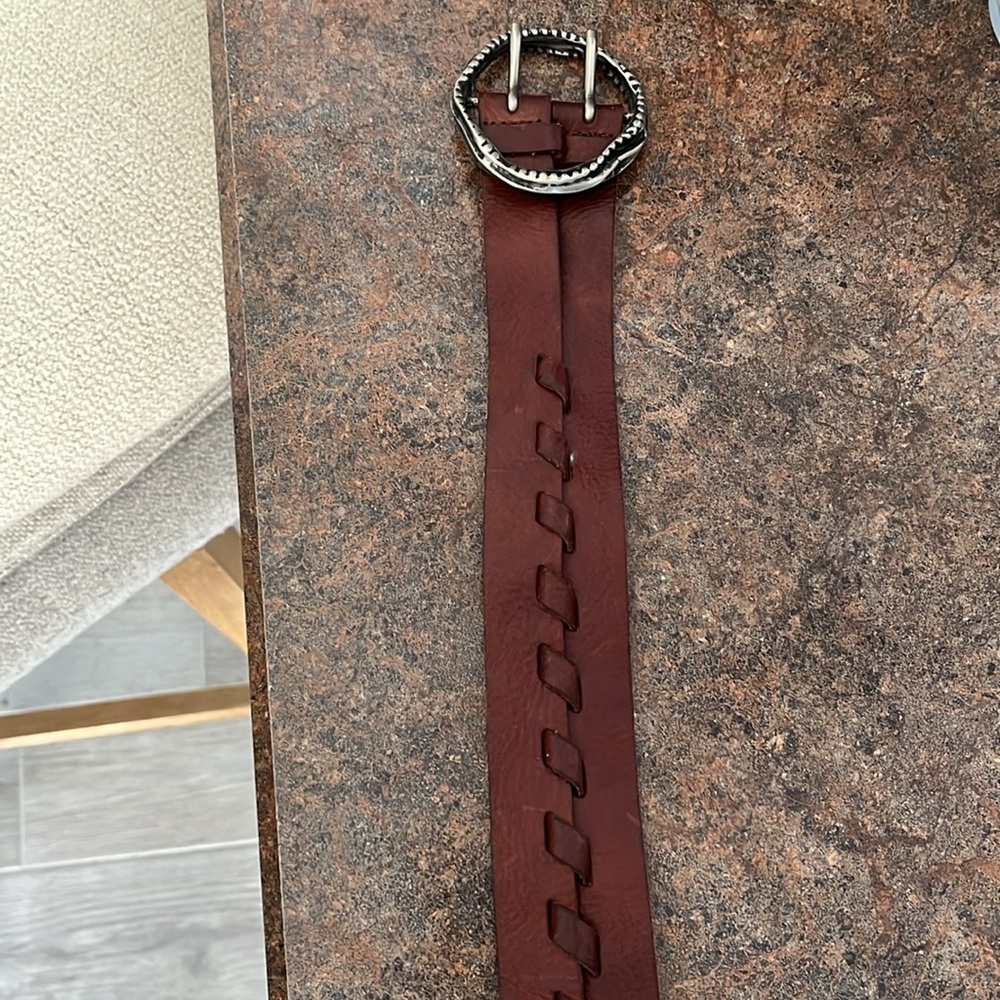 Western brown leather belt braid center double Silvertone round buckle 43” - Picture 8 of 11